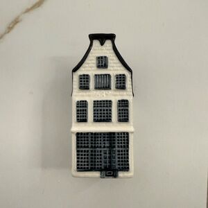KLM Miniature Royal Delft House #11